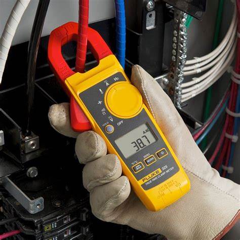 Fluke 325 True RMS Clamp Meter – Precision and Versatility for Electricians