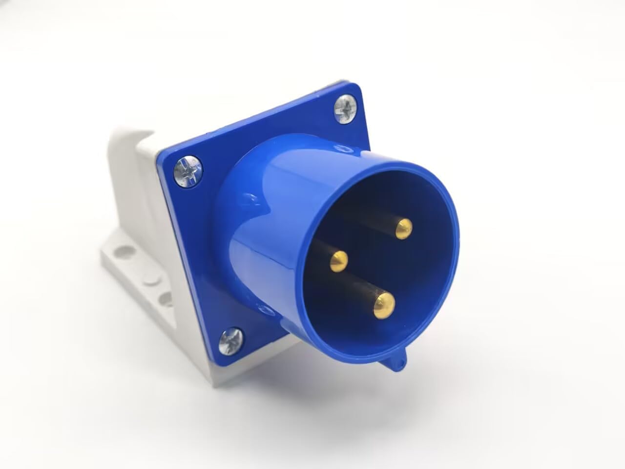3-Pin 32A Wall-Mount Male Industrial Plug – IP44 Rated | Fixed Splash-Proof Power Inlet