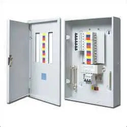 UNO 6 Way Three Phase Metal Distribution Board – Complete with 3P 100A Disconnect Switch & 24pcs UNO 1 Pole MCBs