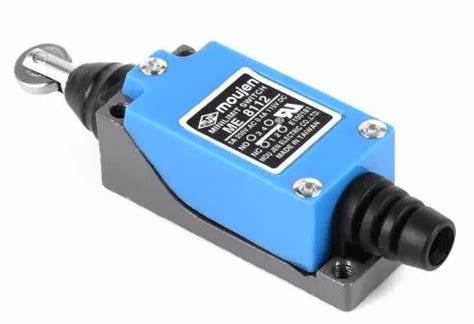 ME-8122 Limit Switch – 1NO+1NC, Vertical Roller Plunger, IP65, 5A 250V