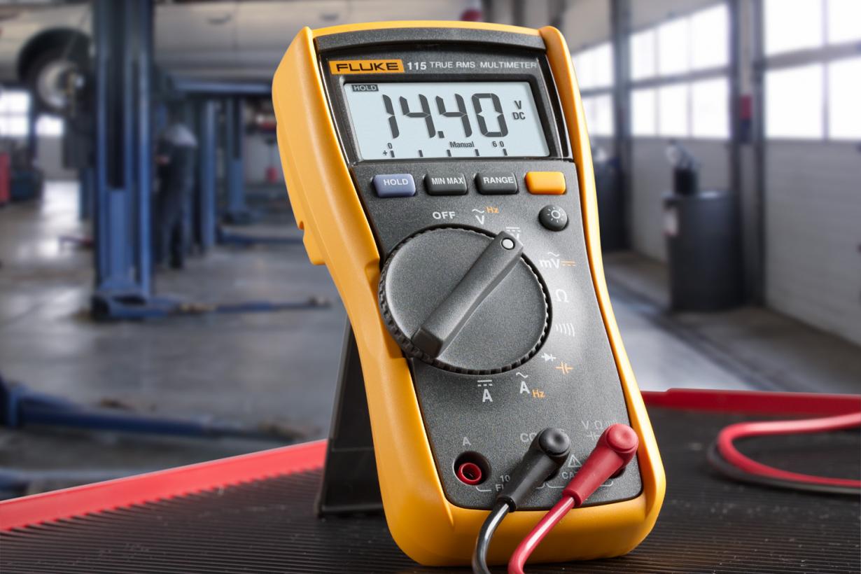 Fluke 115C Digital Multimeter – Reliable and Versatile for Technicians