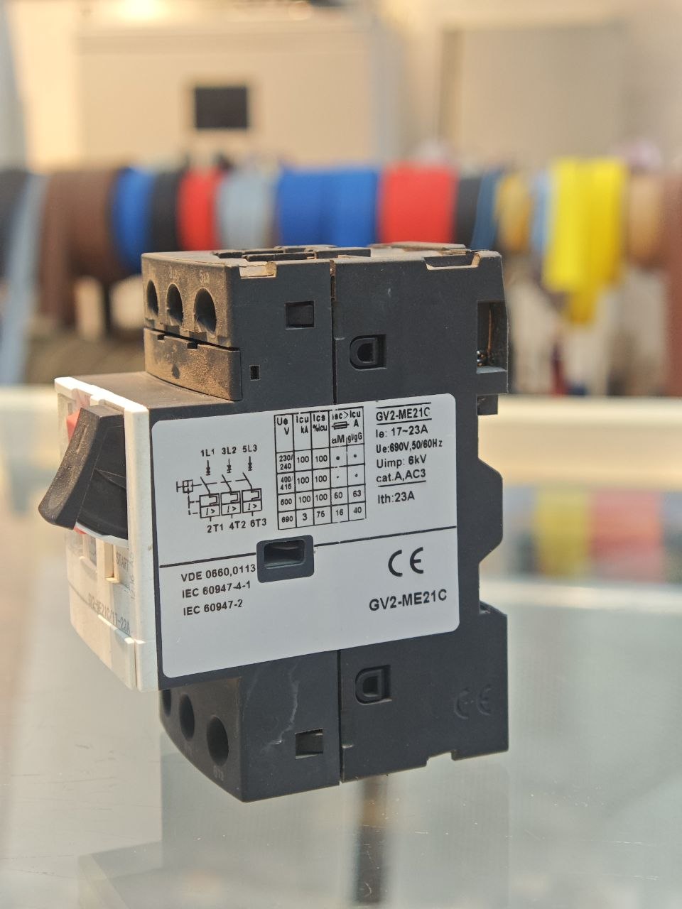 UNO Motor Circuit Breaker GV2 3P 1–1.6A Thermal Magnetic Screw Clamp