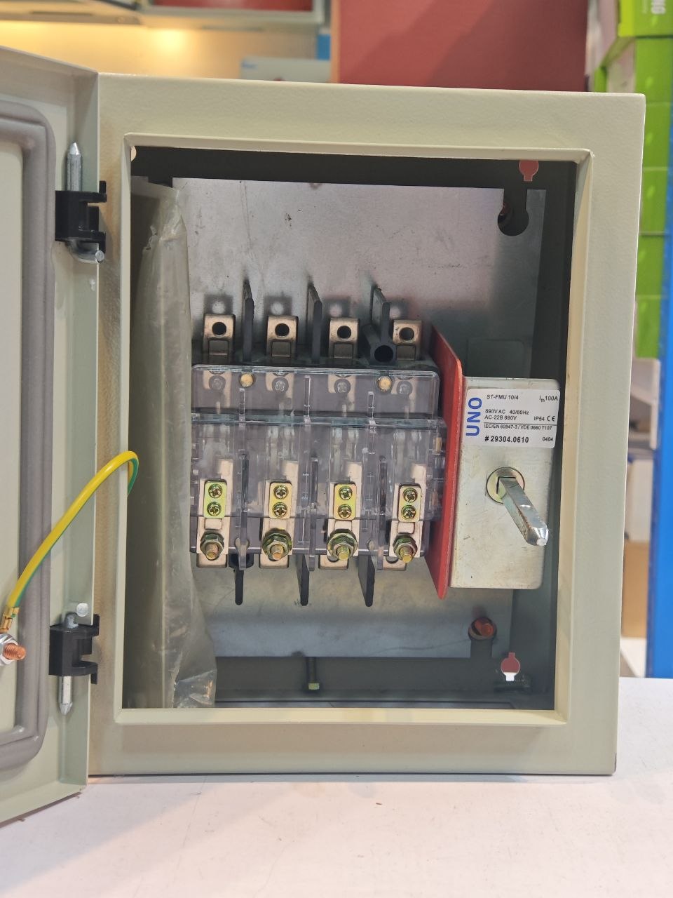 UNO 63A Manual Changeover Selector Switch Dual/Phase Power Transfer 240/415V IS/IEC 60947-3