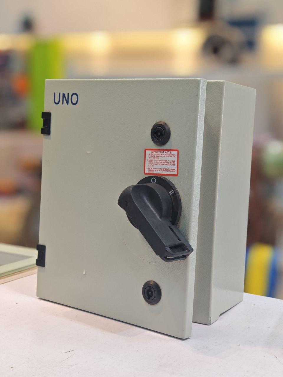 UNO 63A Manual Changeover Selector Switch Dual/Phase Power Transfer 240/415V IS/IEC 60947-3