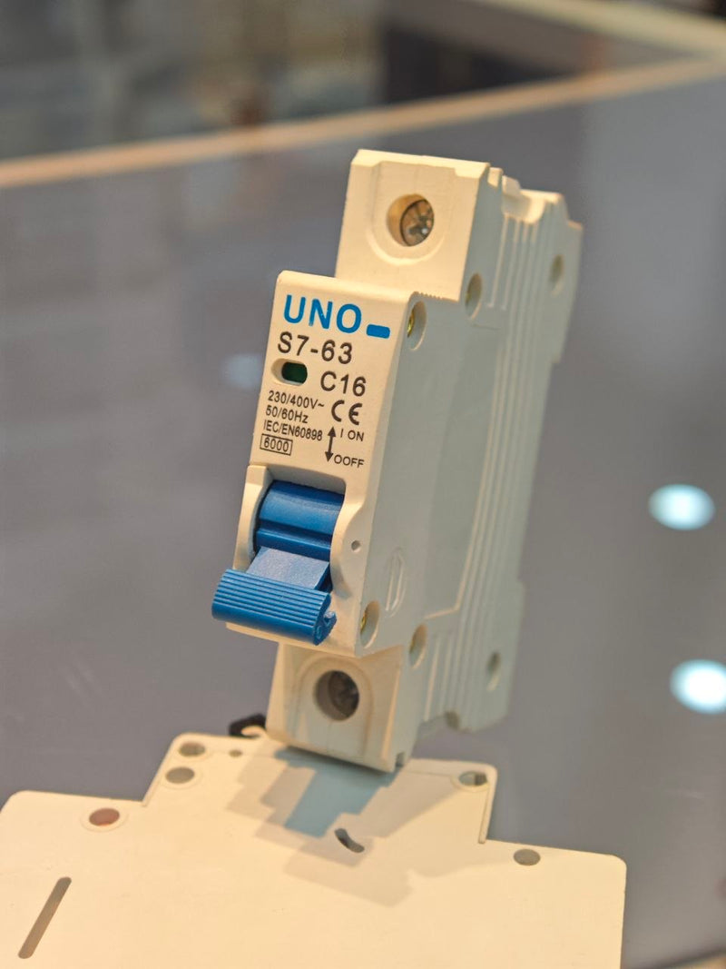 UNO 1-Pole 20A C-Curve Miniature Circuit Breaker (MCB) 6kA Thermal-Magnetic Single-Phase DIN-Rail
