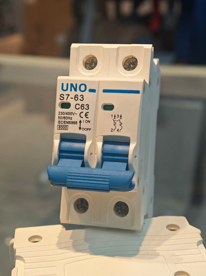 UNO 2-Pole 32A C-Curve Miniature Circuit Breaker (MCB) 6kA Thermal-Magnetic Double-Pole 240/415V